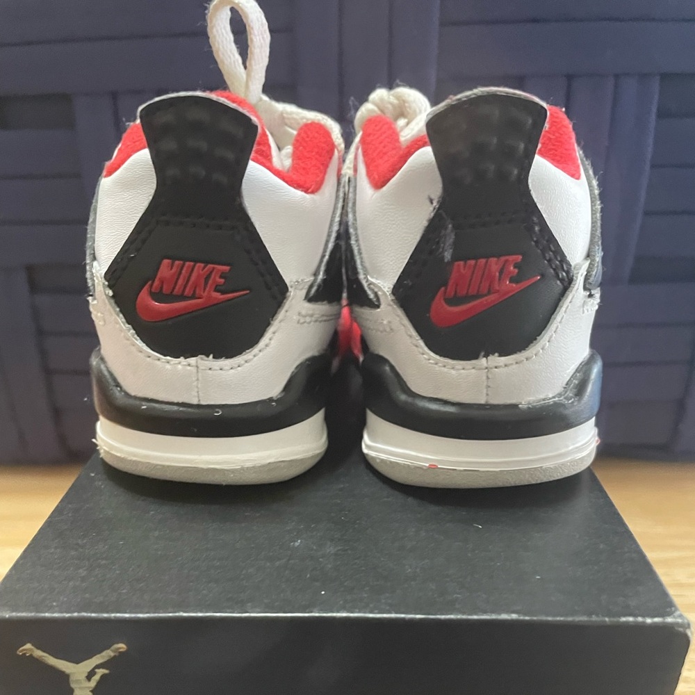 Jordan 4 Retro